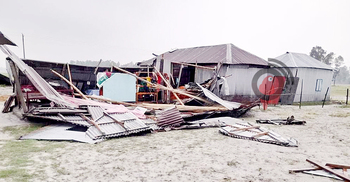 কুড়িগ্রামে ঝড়ে ৬০ বসতবাড়ি লন্ডভন্ড, ১১১ মি.মি. বৃষ্টিপাত