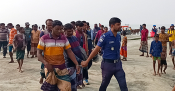 আটকের পর জানা গেলো তারা জলদস্যুর কবলে পড়া জেলে