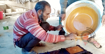 খেজুরের গুড় তৈরি করে ২ লাখ টাকা আয় গাছি রমজেদের