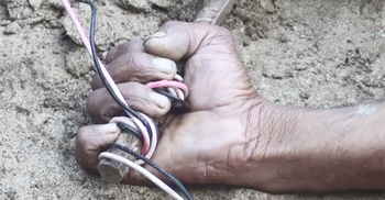 মাছ ধরতে গিয়ে বিদ্যুৎস্পৃষ্টে যুবকের মৃত্যু