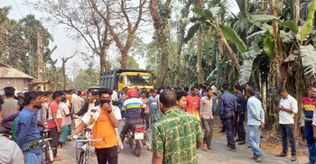 লালমনিরহাটে অটোরিকশায় ট্রাকের ধাক্কা, নিহত ২