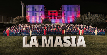 লা মাসিয়া : ঐতিহ্যবাহী এক ফুটবল একাডেমির করুণ মৃত্যু