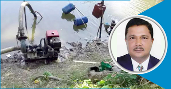 সরকারি পুকুরের বালু দিয়ে ডোবা ভরাট করছেন চেয়ারম্যান