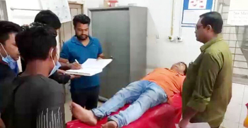 লক্ষ্মীপুরে স্বতন্ত্র চেয়ারম্যান প্রার্থীকে মারধর