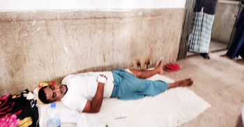 লক্ষ্মীপুরে ডাকাতের কোপে পল্লী চিকিৎসক হাসপাতালে, আটক ২