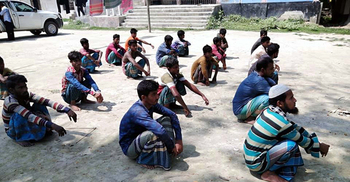 নদীতে মাছ ধরায় ২২ জেলে আটক