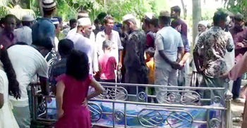 জমি নিয়ে বিরোধ, মরদেহ দাফনে বাধা প্রতিপক্ষের