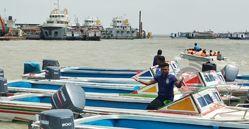 কালবৈশাখী ঝড়ে উত্তাল পদ্মা, লঞ্চ-স্পিডবোট বন্ধ