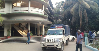 ডাকবাংলো থেকে অফিস সহকারীর ঝুলন্ত লাশ উদ্ধার