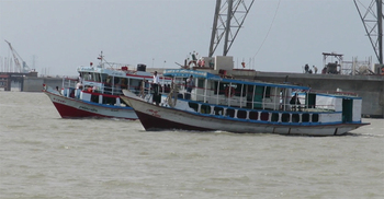শিমুলিয়া-বাংলাবাজার রুটে লঞ্চ চলাচলের সময় বৃদ্ধি