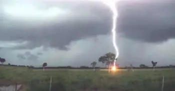 Lightning kills 6 in 4 districts