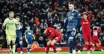 Liverpool frustrated by 10-man Arsenal