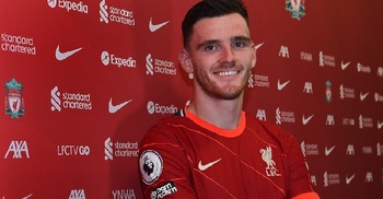 Robertson signs new Liverpool contract