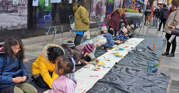 লন্ডনে বৈচিত্র্যপূর্ণ পথ উৎসব