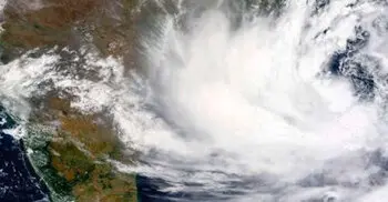 Low pressure weakens further
