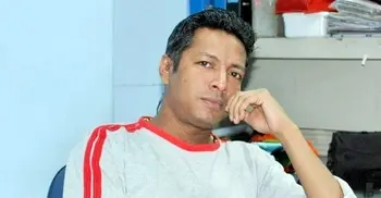 Hanging body of lyricist Russell O'neil recovered