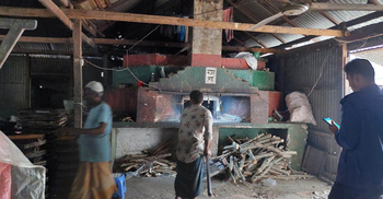 শিবচরে ৩ ব্যবসাপ্রতিষ্ঠানকে জরিমানা