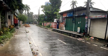 মাদারীপুরে মুষলধারে বৃষ্টি, প্রস্তুত দেড়শ আশ্রয়কেন্দ্র