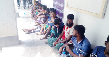 ইলিশ ধরায় ৩২ জেলের ১ বছর করে জেল, ৩ ক্রেতার জরিমানা