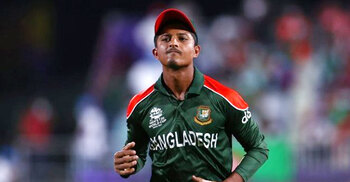 বাদ পড়ার পর কৃতিত্বের কথা পোস্ট করে কী বোঝালেন মাহেদি হাসান!