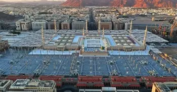 Saudi enforces 24-hour curfew in Makkah, Madinah