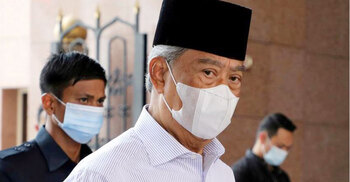 Malaysia’s PM faces calls to quit after failed bid for emergency rule