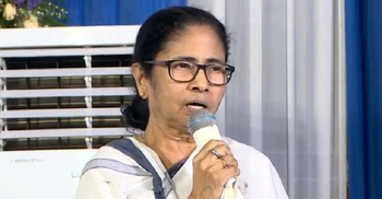 আমার বিরুদ্ধে অভিযোগ থাকলেও দেখান, সাংবাদিকদের উদ্দেশ্যে মমতা