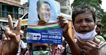 Bhabanipur bypolls: Mamata Banerjee leading by 28,825 votes