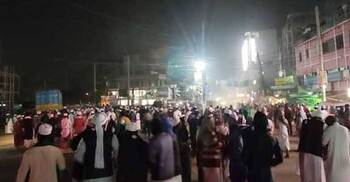 মামুনুল হককে বাধা দেয়ার খবরে মাদরাসা ছাত্রদের বিক্ষোভ