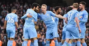 Man City six points clear after winning thriller against Leicester