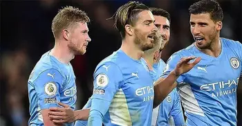 Mahrez double helps Man City see off Fulham