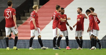 Man Utd set up Roma Europa League semi