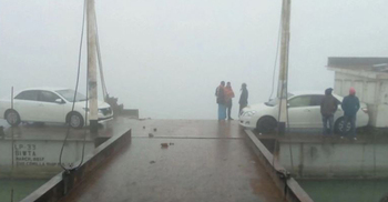 ঘন কুয়াশায় পাটুরিয়া-দৌলতদিয়ায় ফেরি চলাচল বন্ধ
