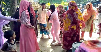 বিয়ের দাবিতে প্রেমিকের বাড়িতে অনশনরত কলেজছাত্রীকে মারধর