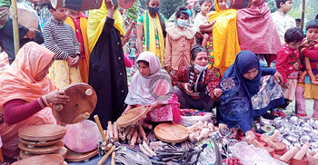 পোড়াদহের ‘বউ মেলা’য় পুরুষদের আসতে মানা