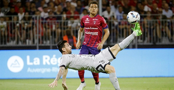 Messi & Neymar score as PSG thrash Clermont