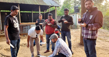আর্জেন্টিনার বিশ্বকাপ জয়ে শিরনি খাওয়ালেন মেসির ভক্ত