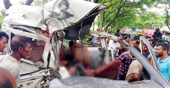 3 killed as truck hits microbus in Habiganj