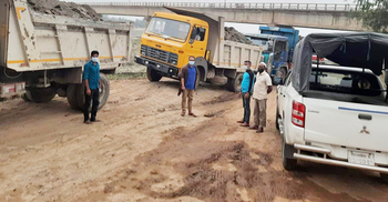 বংশাই নদীর পাড় কেটে মাটি বিক্রির দায়ে লাখ টাকা জরিমানা