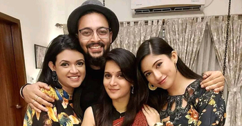 অভিনেতা সৌরভ দাস ঢাকায়, আড্ডা দিচ্ছেন মিথিলা-নাবিলা ও সাফা