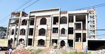 মসজিদের ক্রেনের তার ছিঁড়ে শ্রমিক নিহত