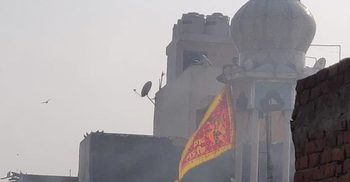 Mosque set on fire as violent protests continue across New Delhi