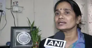 Don't punish cops for killing vet rape accused: Nirbhaya's mother