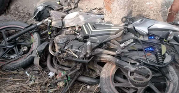 নিজের বিয়ের কার্ড দিতে গিয়ে প্রাণ গেল স্কুলশিক্ষিকার