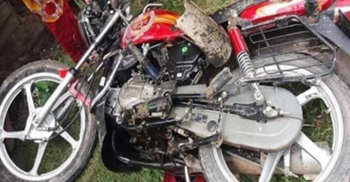 রাস্তায় শুকাতে দেয়া খড়ে পিছলে প্রাণ গেল মোটরসাইকেল আরোহীর