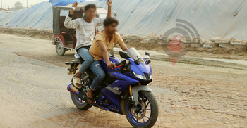 ‘গতির ঝড়’ তুলতে মোটরসাইকেলে প্রাণ ঝরছে শিশু-কিশোরদের