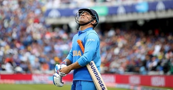 MS Dhoni announces retirement from int'l cricket