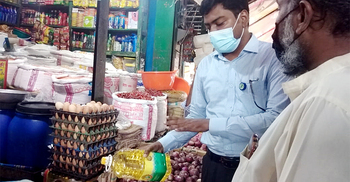 মুন্সিগঞ্জে তেলের দাম বেশি রাখায় দুই দোকানিকে জরিমানা