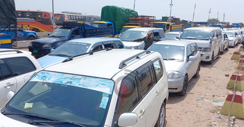 শিমুলিয়া ঘাটে বেড়েছে ব্যক্তিগত গাড়ির চাপ