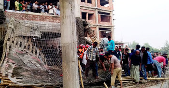 ঢালাই শেষ না হতেই ধসে পড়ল থানার বারান্দা